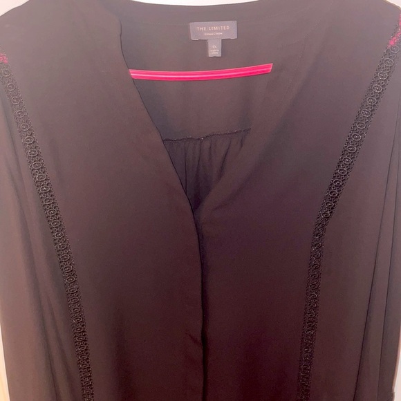 The Limited Black slightly sheer w/ Bell sleeve blouse. Size 1X - Picture 5 of 5